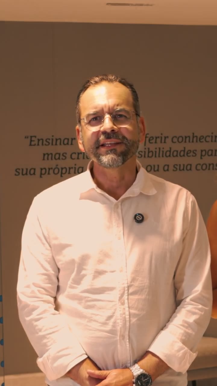 Eduardo, Professor de pós-graduação · 12 cursos feitos, em depoimento para a Smile University