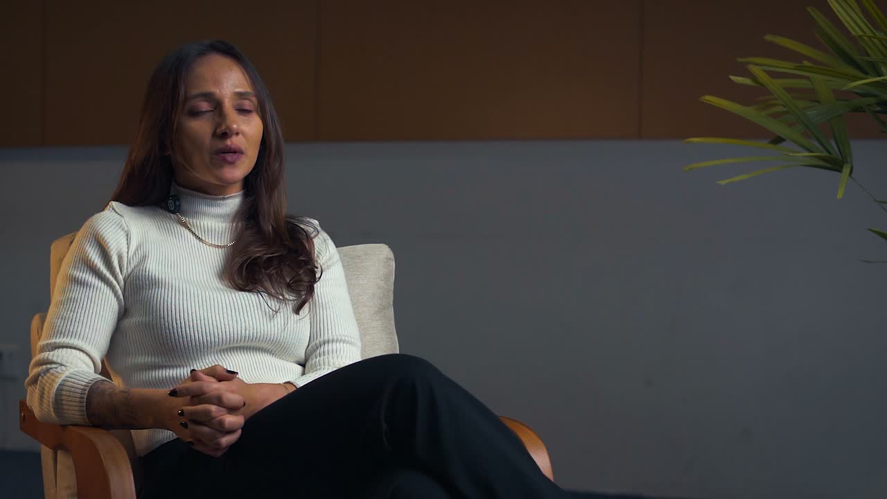 CóPia De     Sanzia, Endodontia em Rio de Janeiro, RJ, em depoimento para a Smile University